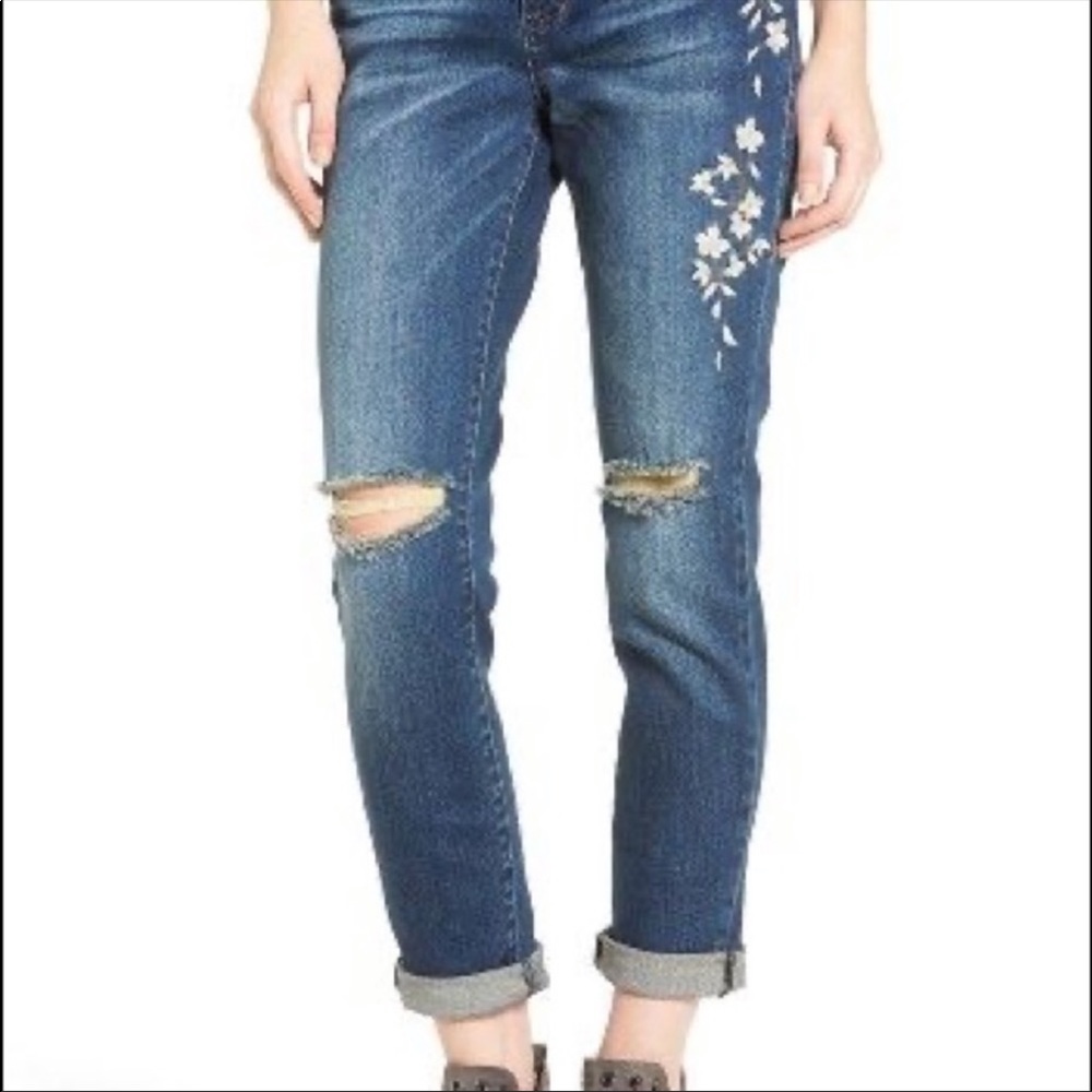 STS Blue embroidered boyfriend jeans